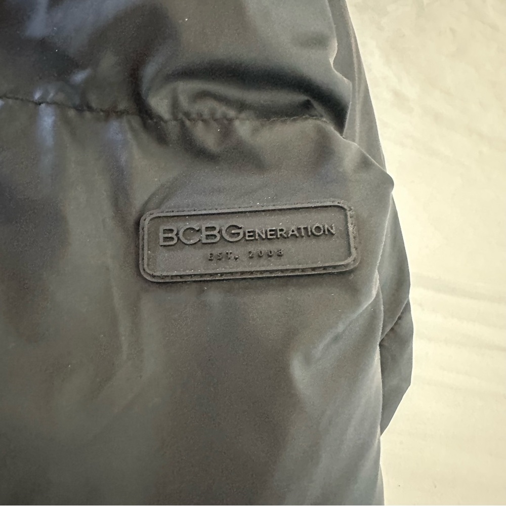 BCBGeneration (M) BCBG Black Matte Classic Quilted Puffer Winter Coat with Hood - Picture 13 of 13